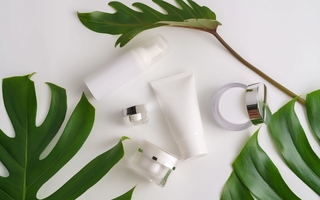 Exfoliation Secrets: AHA vs BHA — What’s the difference?