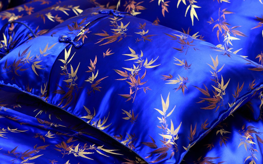 Silk Pillowcase Benefits And Why You Should Be Using One